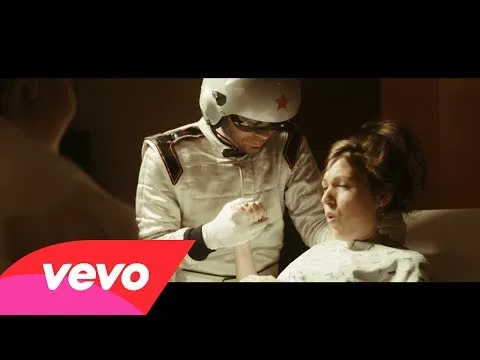 Illustration pour Clip: Cascadeur – « Ghost Surfer »