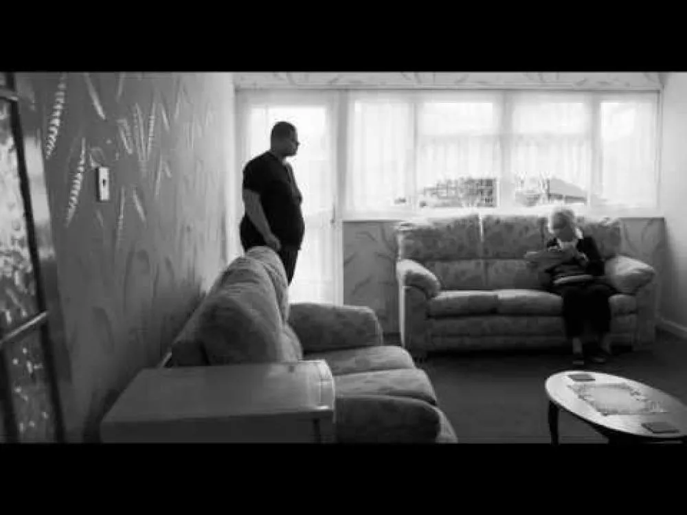 Illustration pour Clip&nbsp;: Mount Kimbie – « You Took Your Time » feat. King Krule