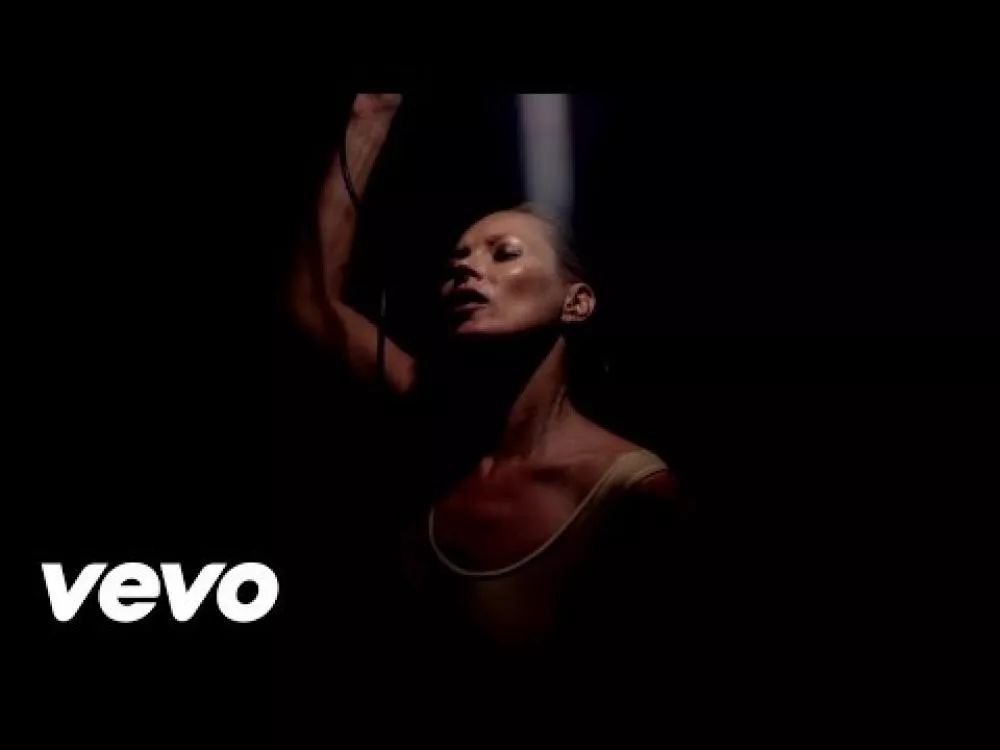 Illustration pour Massive Attack invite Kate Moss dans son nouveau clip