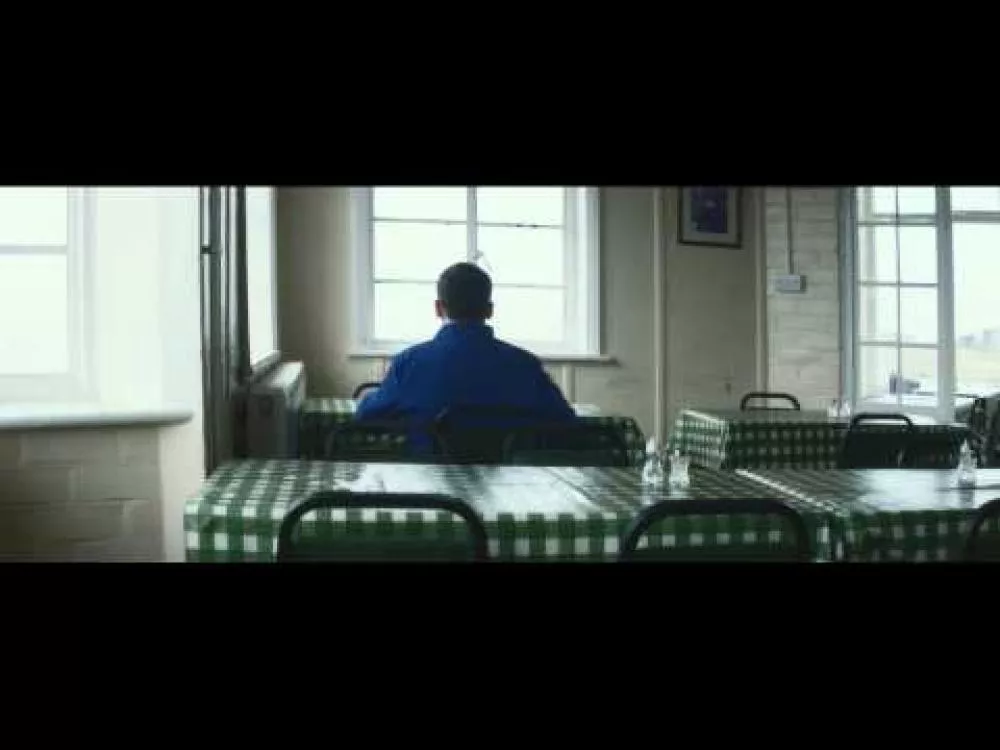 Illustration pour Plaisir esthétique pour « Need You Now », le nouveau clip d&rsquo;Hot Chip