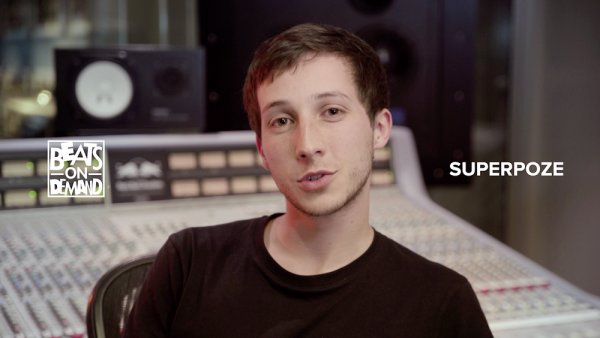 Illustration pour Beats On Demand&nbsp;: Superpoze va faire un morceau avec vos sons
