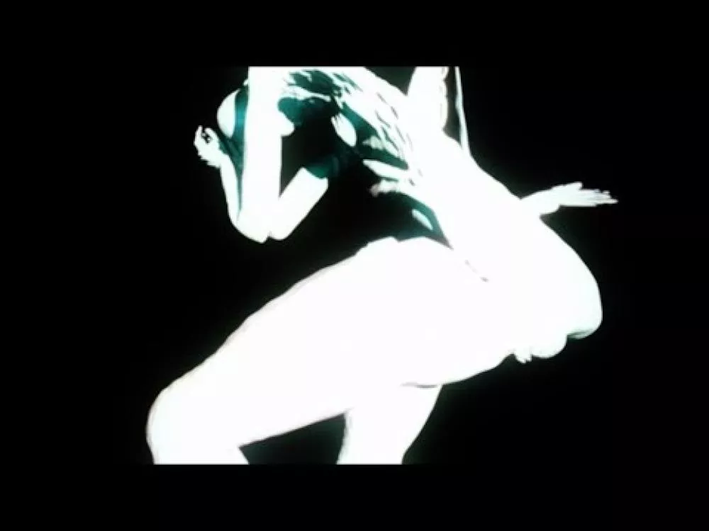 Illustration pour Arca&nbsp;: une nouvelle vidéo en images de synthèse pour le clip de « Xen » (NSFW)