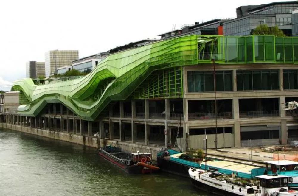 Illustration pour Le Nuba accusé de racisme, d&rsquo;homophobie et de transphobie