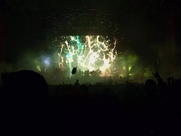 Illustration pour En direct des Chemical Brothers à la Fête de l&rsquo;Huma