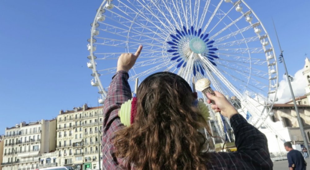 Illustration pour Flavien Berger vous demande de lui envoyer des samples pour son prochain morceau