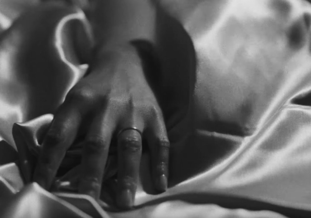 Illustration pour Luca d&rsquo;Alberto offre un clip bouleversant au morceau néo-classique « Wait For Me »