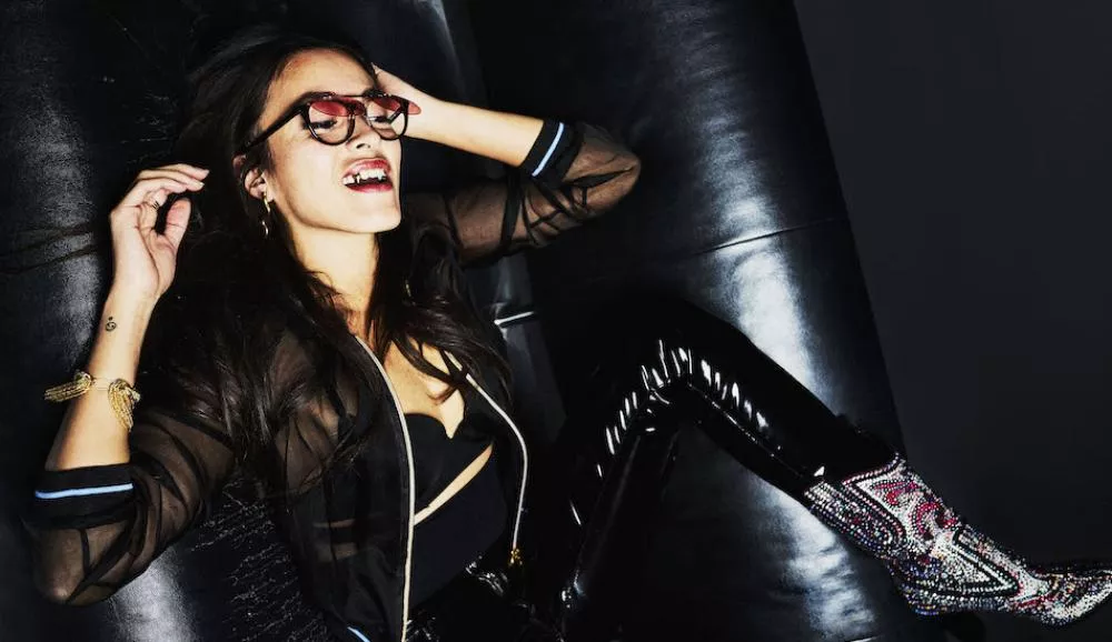 Illustration pour Le délicieux clip « Vampire » de MAI LAN est disponible