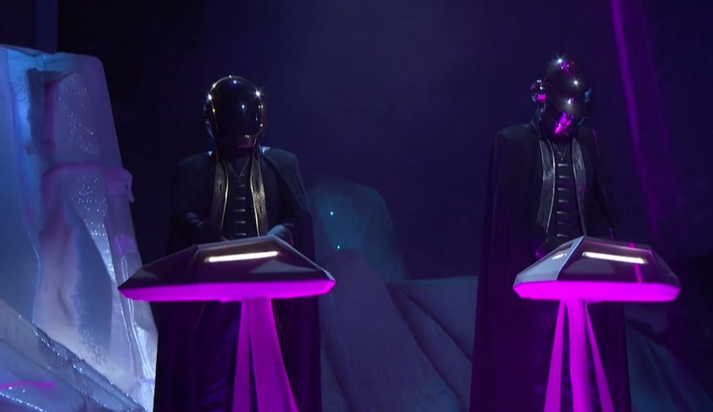 Illustration pour À voir&nbsp;: la prestation de Daft Punk aux Grammy Awards 2017
