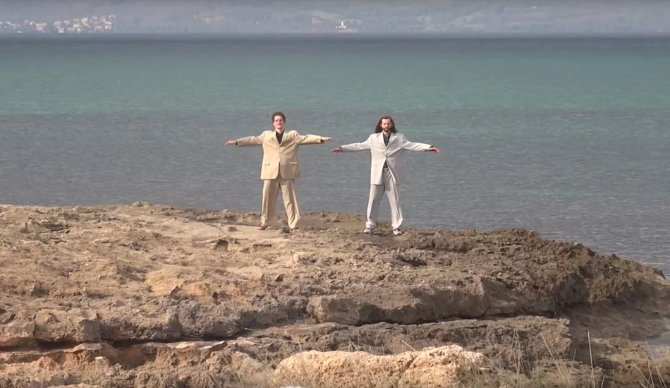 Illustration pour James Darle de Salut c&rsquo;est cool a sorti un morceau en solo