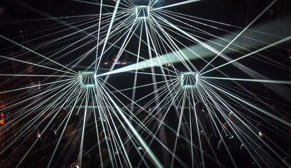 Illustration pour Minuit Une, à fond les lasers