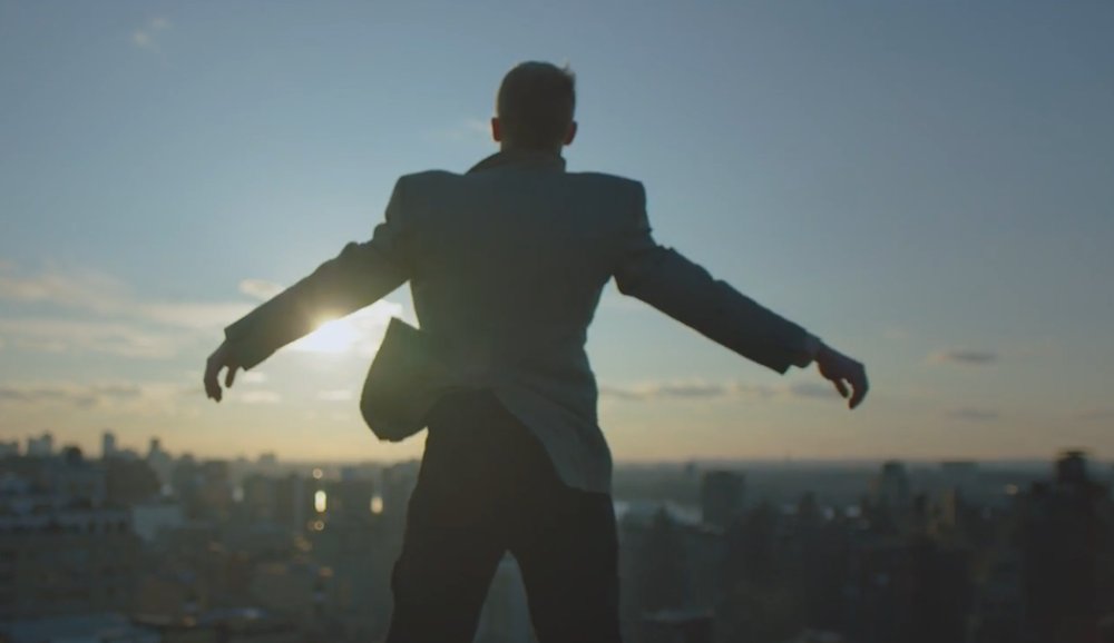 Illustration pour Sur les hauteurs de New-York avec le nouveau clip de Joakim réalisé par Blanca Li