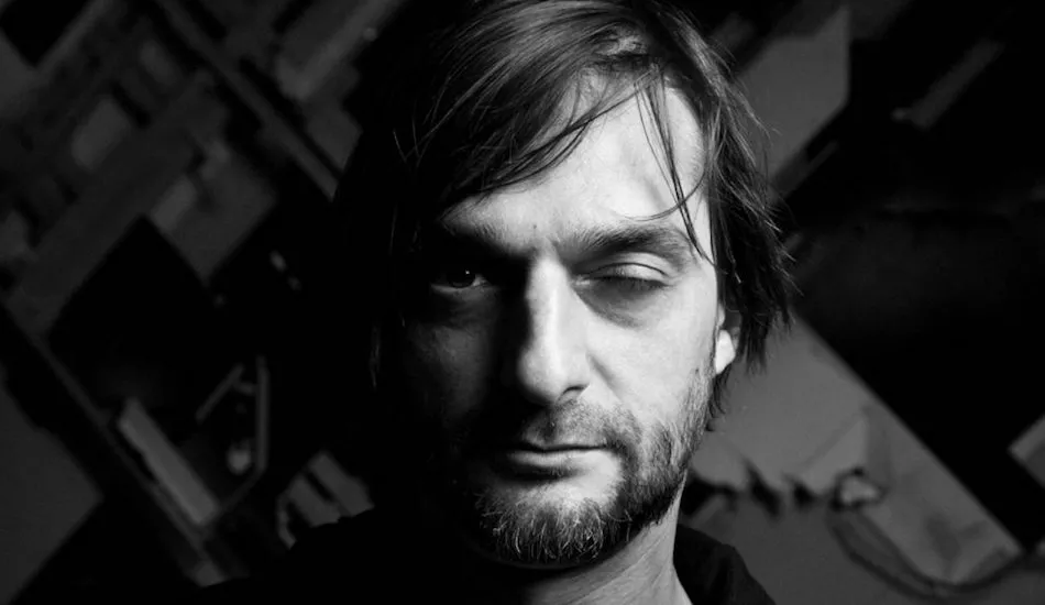 Illustration pour Ricardo Villalobos s&rsquo;amuse avec « Are You Loosing My Mind » de Reboot