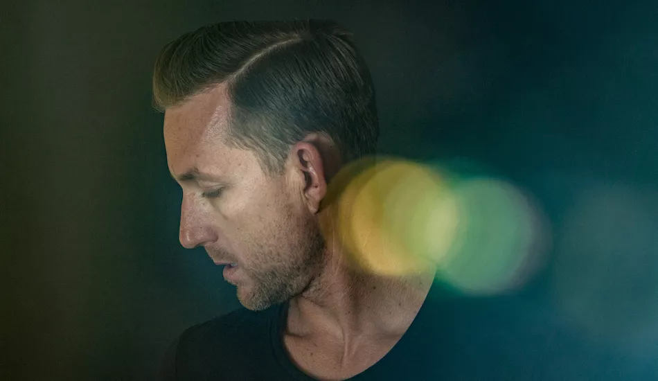 Illustration pour Exclu&nbsp;: « Nias », la techno cosmique selon Clint Stewart