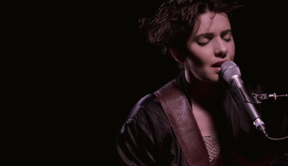 Illustration pour Exclu&nbsp;: découvrez B E S S A et « De l&rsquo;Homme à l&rsquo;Animal », pop française à fleur de peau