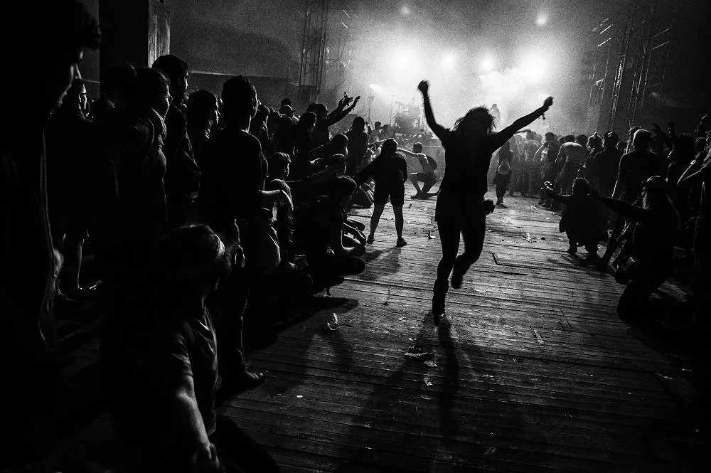 Illustration pour dour-4