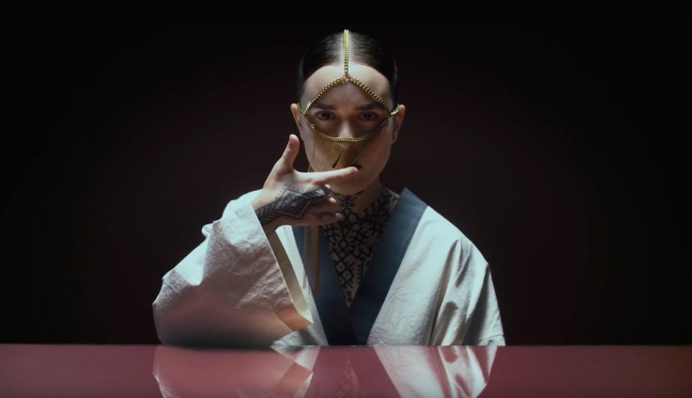 Illustration pour Flèche Love dévoile le clip de « Umusuna », en collaboration avec Rone