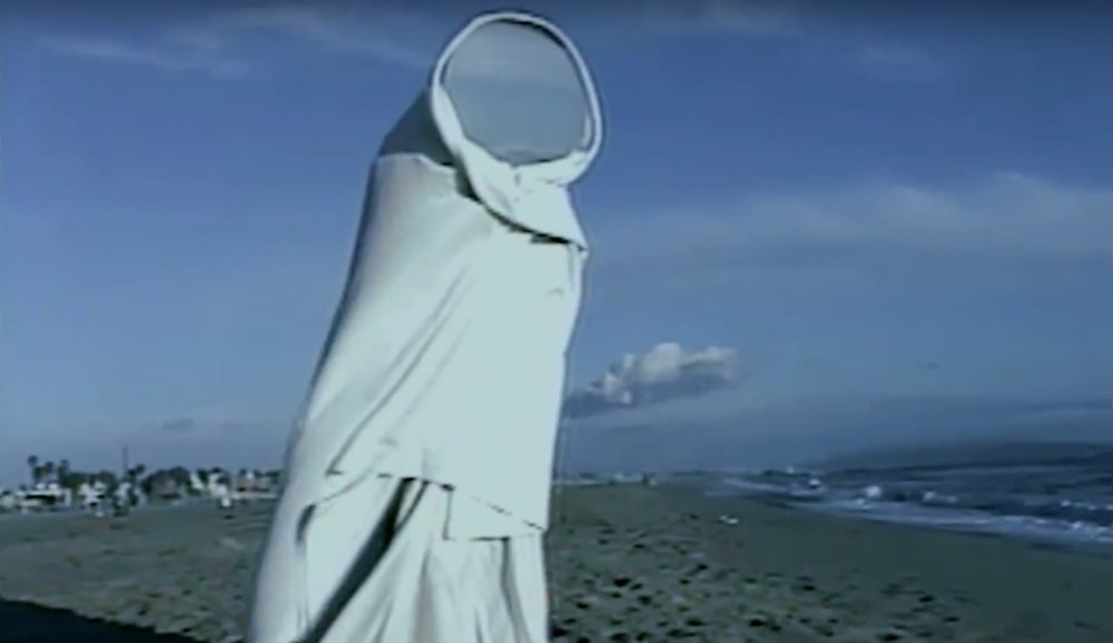 Illustration pour Trentemøller balance un nouveau single en featuring avec jennylee de Warpaint