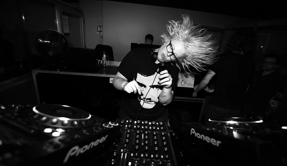 Illustration pour The Peacock Society 2017 annule la venue de Konstantin&nbsp;: place aux femmes !