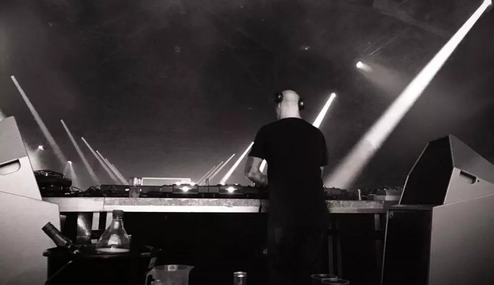 Illustration pour Blocaus fêtera cinq ans de techno pure, brute et volcanique le 1er septembre au Dock Eiffel d&rsquo;Aubervilliers