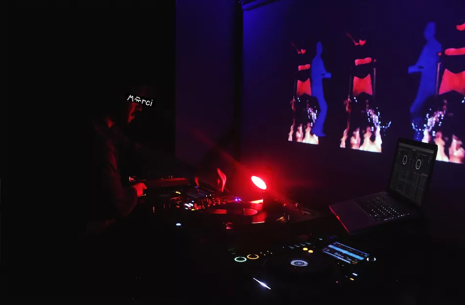 Illustration pour MERCI @ badaboum dj booth