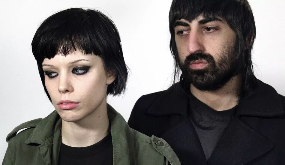 Illustration pour Ethan Kath de Crystal Castles accusé d&rsquo;abus par son ex-partenaire Alice Glass