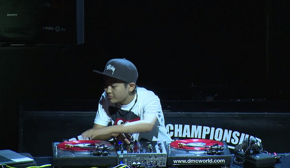 Illustration pour Le meilleur DJ du monde (selon les DMC World Championship) est un Japonais de 12 ans