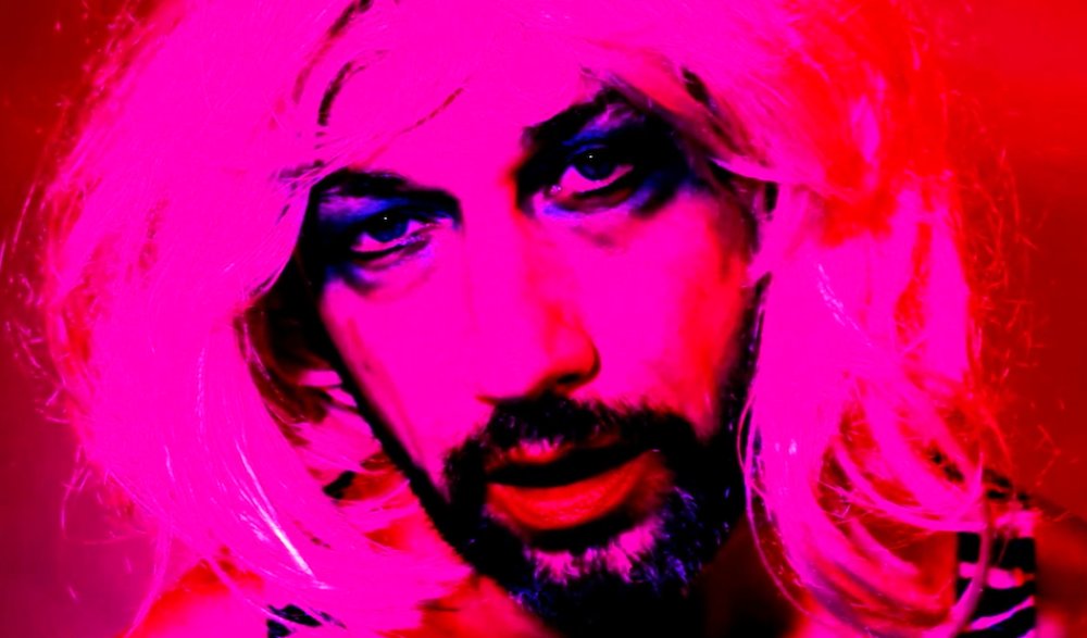 Illustration pour Exclu&nbsp;: l&rsquo;injonction à être sexy dénoncée dans le nouveau clip du duo français Das Kinø