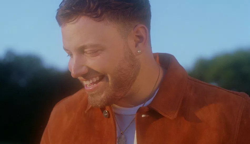 Illustration pour Myth Syzer sort « Coco Love » en feat. avec Ichon