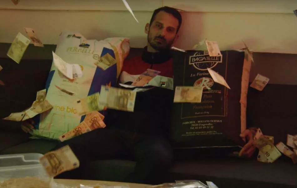 Illustration pour Exclu&nbsp;: deal de gluten et dark disco dans le clip d&rsquo;Amevicious