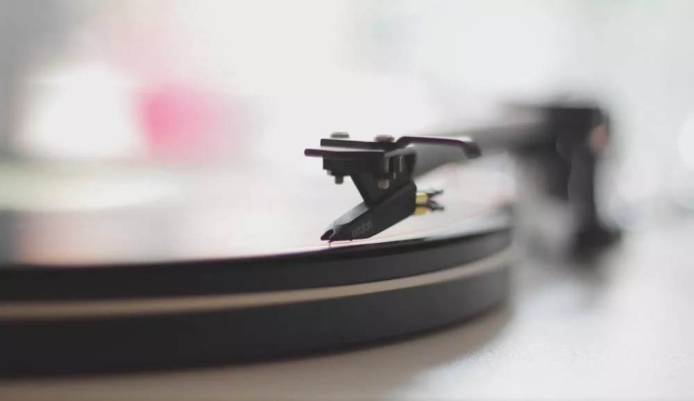 Illustration pour Cela faisait 26 ans que les vinyles ne s&rsquo;étaient pas aussi bien vendus au Royaume-Uni