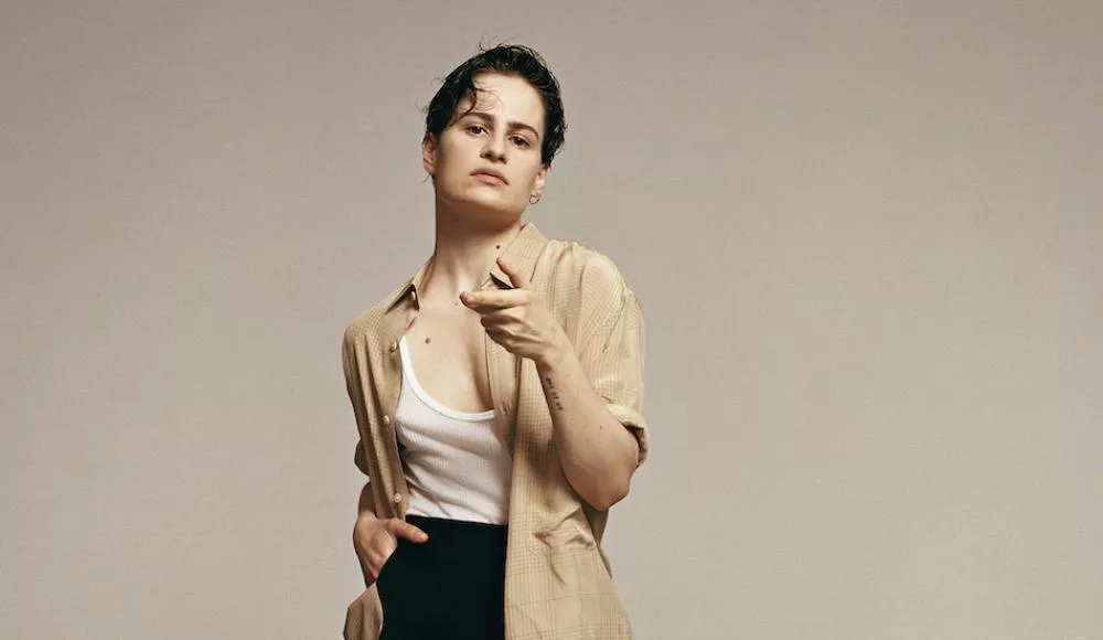 Illustration pour Christine and the Queens annonce un concert à l&rsquo;AccorHotels Arena en décembre