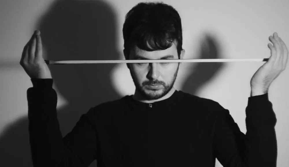 Illustration pour Interview&nbsp;: en lorgnant vers l&rsquo;électronique, Luca d&rsquo;Alberto veut réinventer le classique