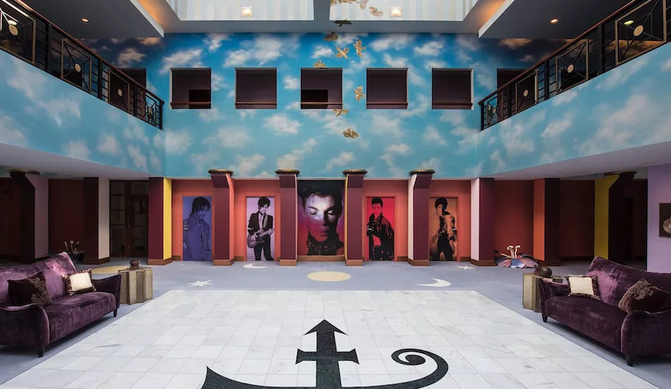 Illustration pour Alerte job de rêve&nbsp;: devenez archiviste à Paisley Park, les studios d&rsquo;enregistrement de Prince
