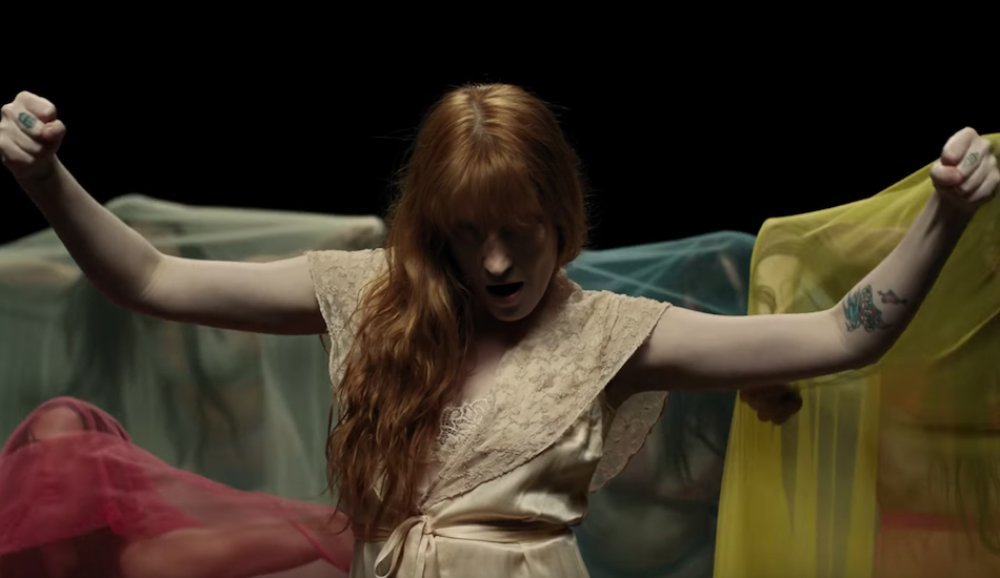 Illustration pour Tsugi Daily&nbsp;: Florence Welch divine, Mezzanine à la plage, Blue Ivy effrayée par ses parents…