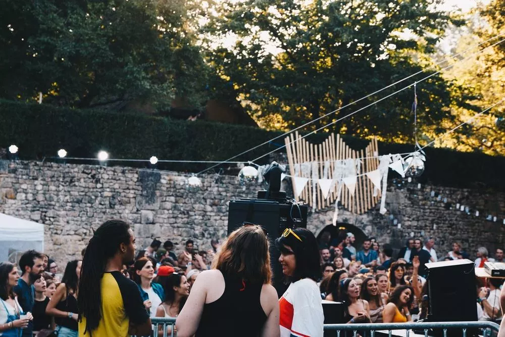 Illustration pour douve blanche