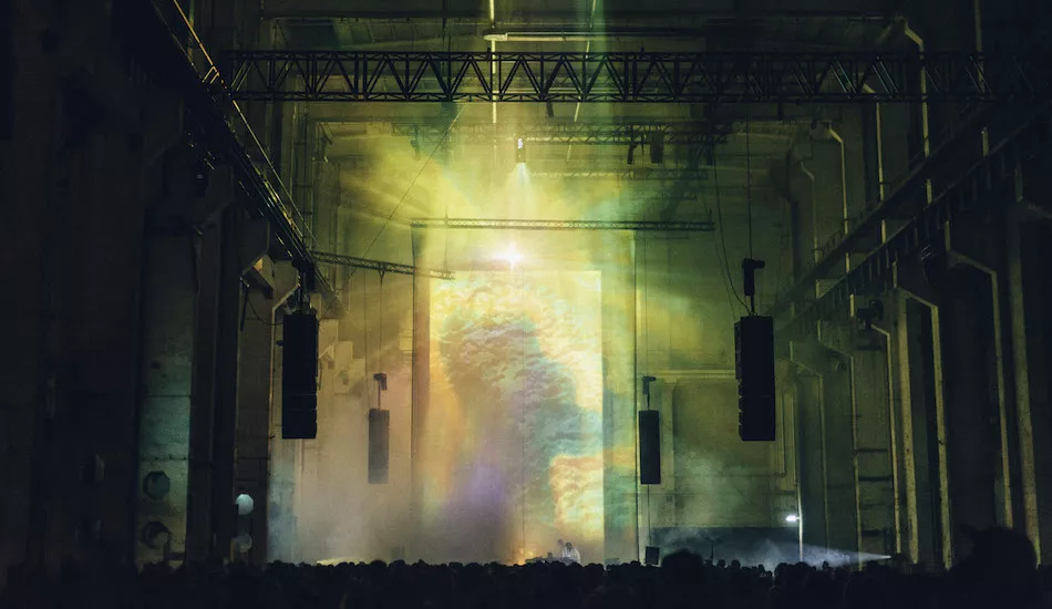 Illustration pour Techno bétonnée et projections expérimentales au Berlin Atonal