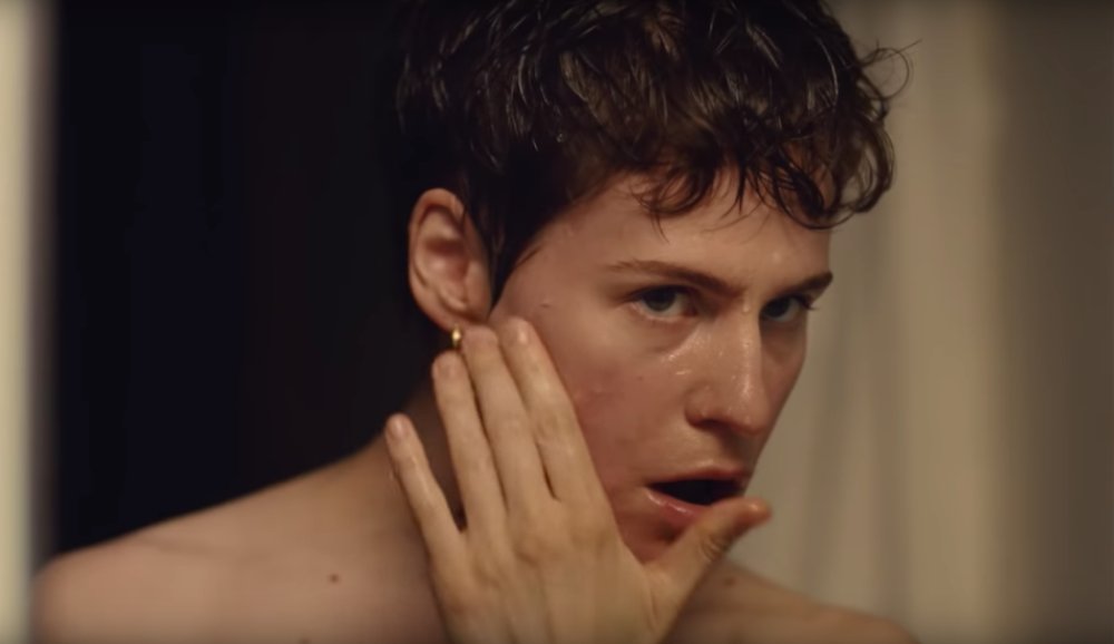 Illustration pour « 5 Dollars », le nouveau clip SM de Chris(tine and the Queens)