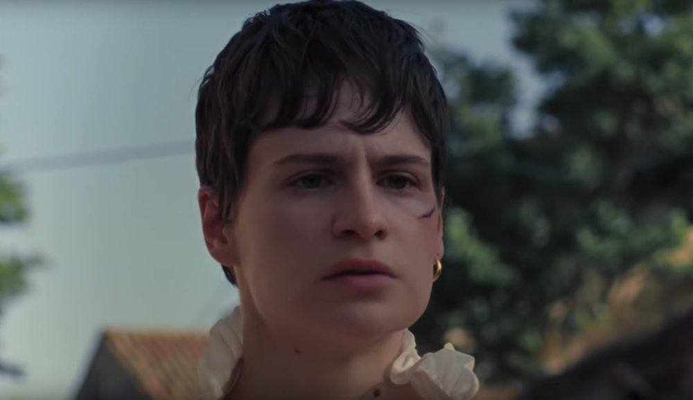 Illustration pour Chris(tine and the Queens) dévoile le clip poétique de « La marcheuse »