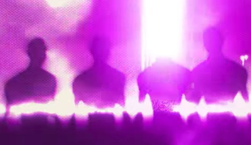 Illustration pour À voir&nbsp;: The Prodigy illumine le ciel d&rsquo;un sombre clip