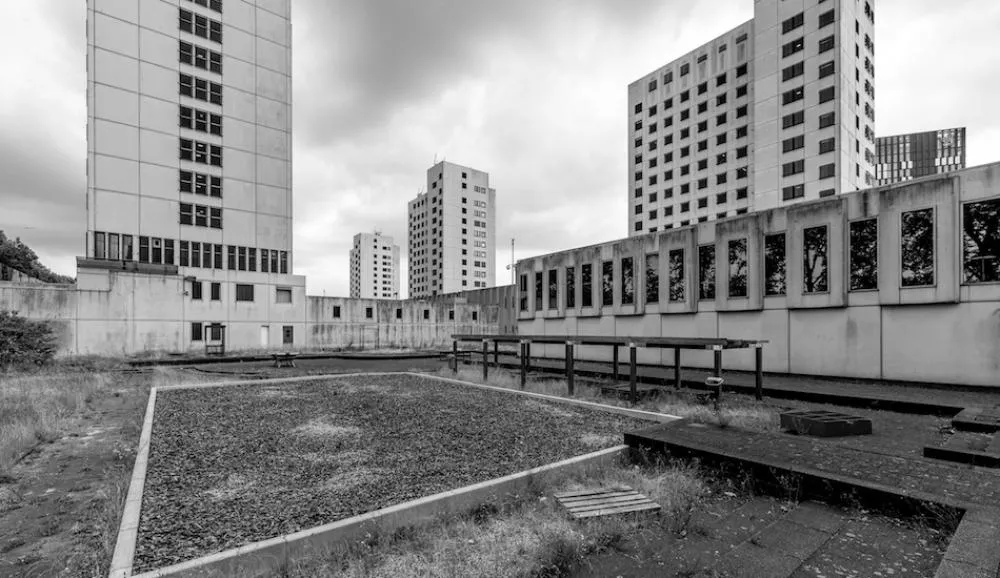 Illustration pour Une ancienne prison transformée en club pour l&rsquo;Amsterdam Dance Event !