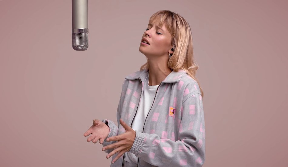 Illustration pour A voir&nbsp;: Angèle se paye une session Colors avec « Ta Reine »