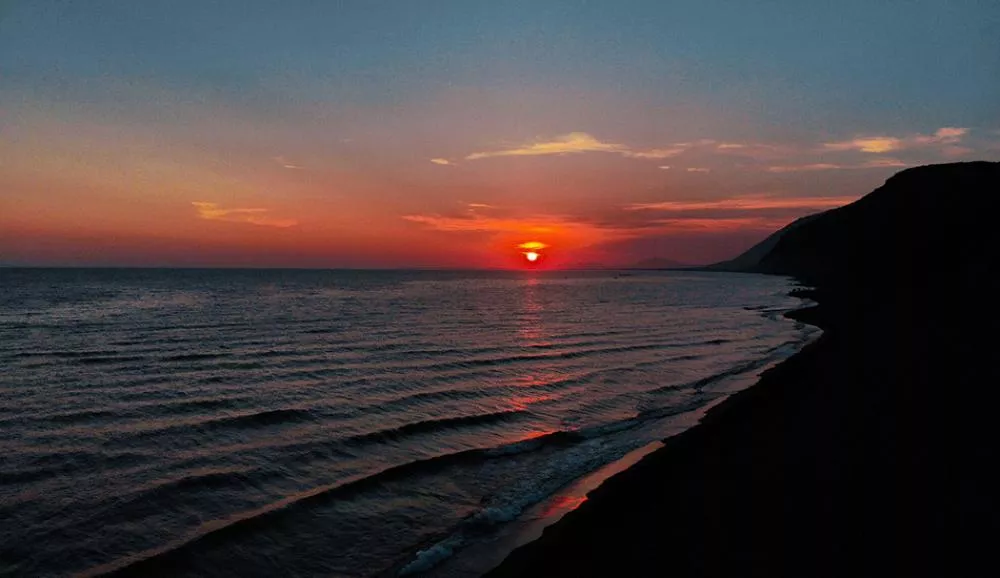 Illustration pour Le Unum Festival invite Ricardo Villalobos, Sonja Moonear et Luciano sur une plage d&rsquo;Albanie