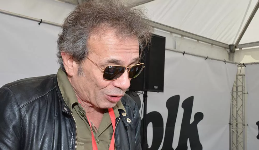 Illustration pour Philippe Manœuvre organise un concert au Stade de France avec 1000 rockeurs