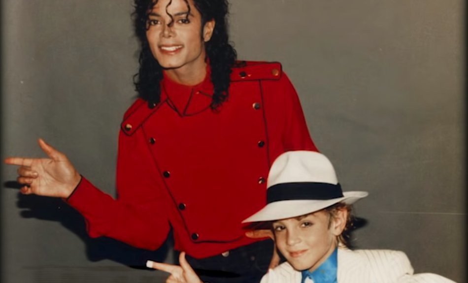 Illustration pour « Leaving Neverland »&nbsp;: la première bande-annonce du documentaire controversé sur Michael Jackson