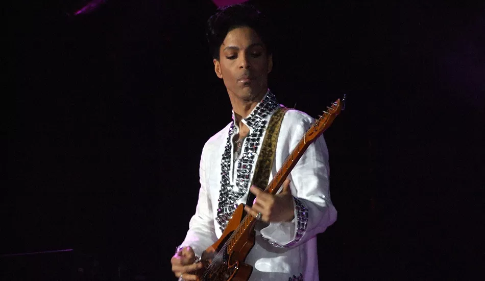 Illustration pour À voir&nbsp;: un concert historique de Prince mis en ligne demain sur YouTube