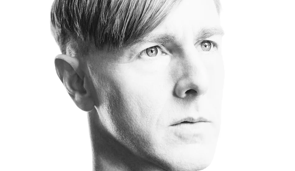 Illustration pour Tsugi Daily&nbsp;: Richie Hawtin dévoile un coffret vinyle célébrant les 25 ans de son projet F.U.S.E