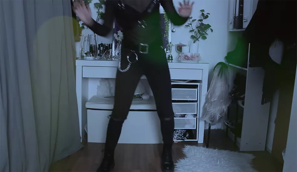 Illustration pour Une vidéo tuto pour danser sur de la techno