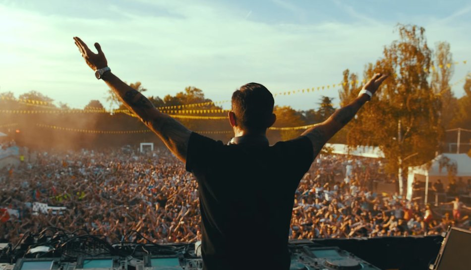 Illustration pour Pour tout le personnel soignant, l&rsquo;Elektric Park Festival sera gratuit