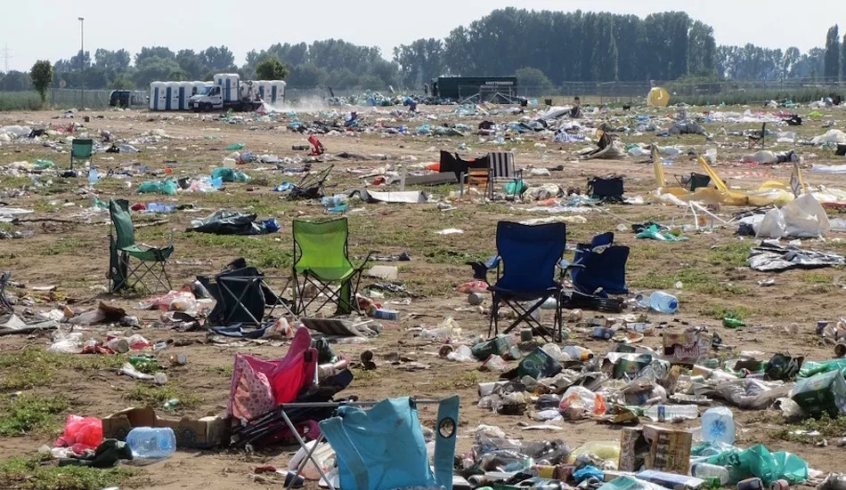 Illustration pour Que faire face à des festivals toujours plus polluants ?