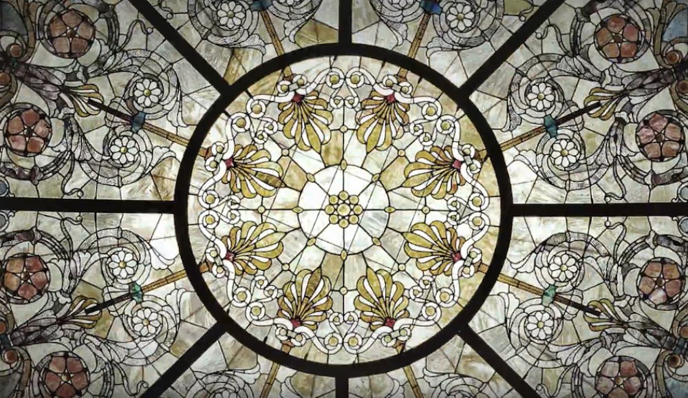 Illustration pour Exclu&nbsp;: Le nouveau clip vertigineux et géométrique de « Someday » par Weval